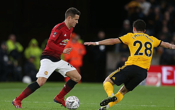 顯得更加成 顯得更加成