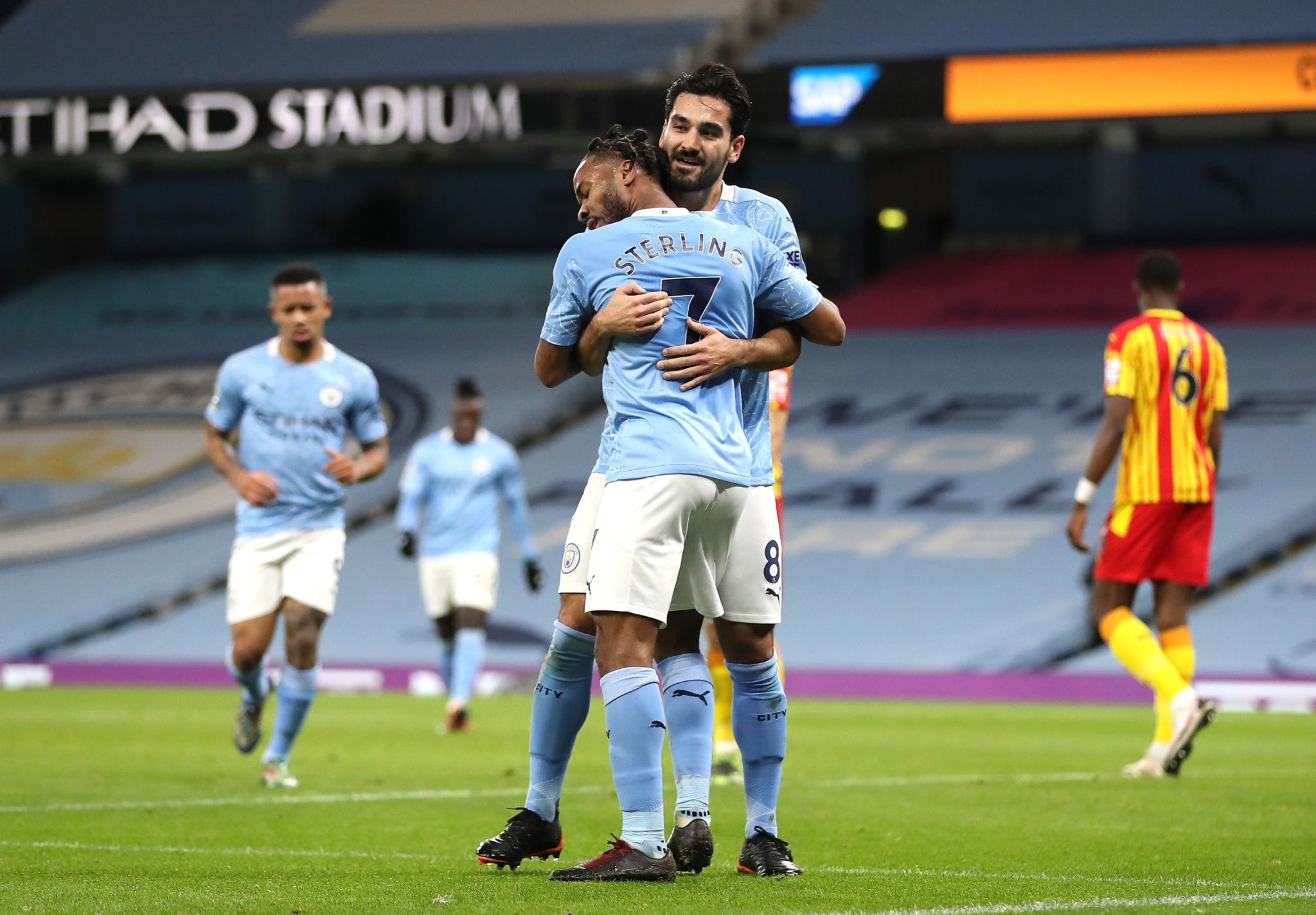 只有在坚守 只有在坚守